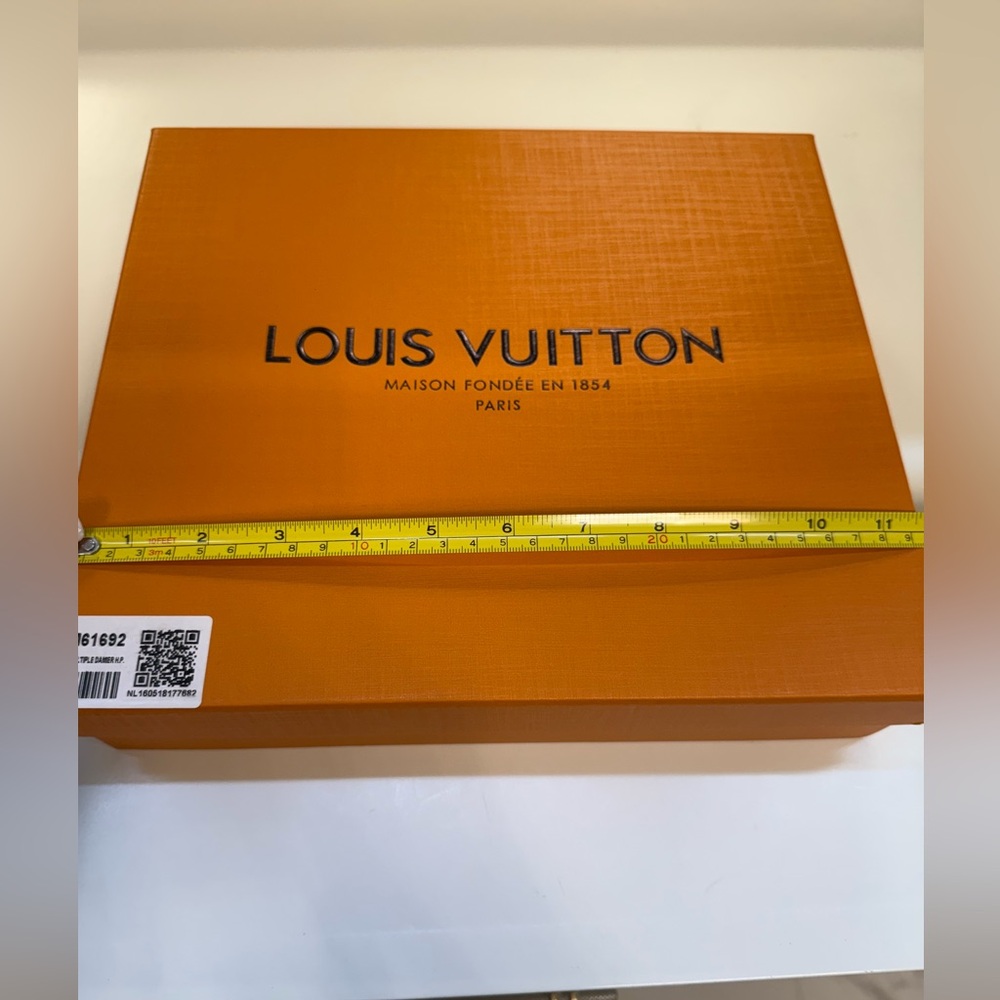Louis Vuitton Orange Box & Pouch 11 1/2.X 10 1/2 inches - Picture 2 of 6